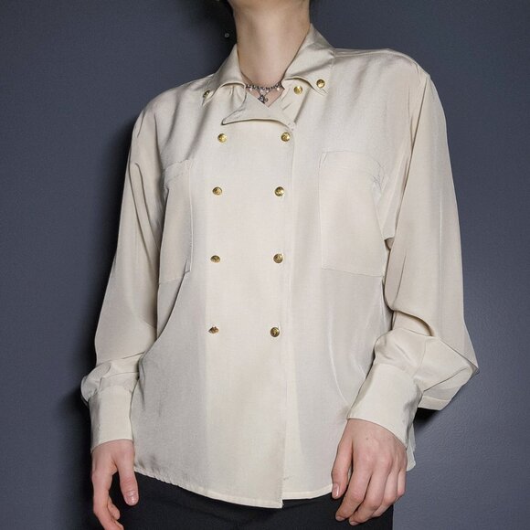 Vintage 70s pirate cream button-up shirt with pointy collar and gold buttons - Picture 3 of 16